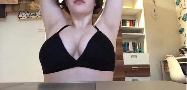  Hot Australian Slut Shows her ass and spanks her buttocks